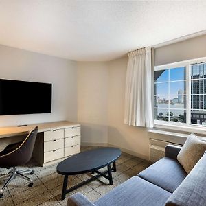 One Bedroom Suite NYC View